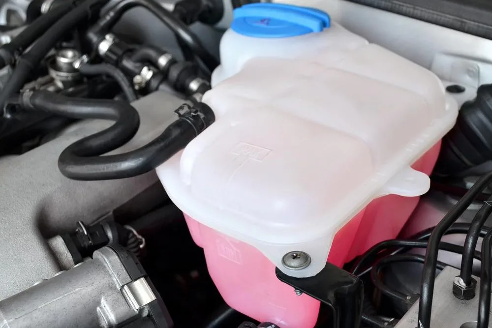 Why Is The Coolant Reservoir Overflowing? 5 Common Reasons